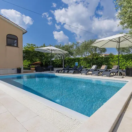 Apartman Mir By Interhome