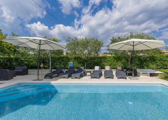 Mir By Interhome Apartman