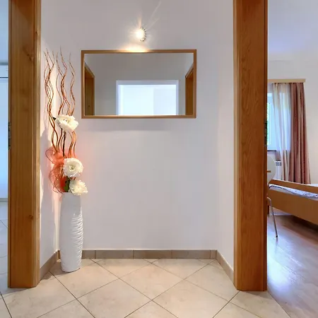 Mir By Interhome Vosteni