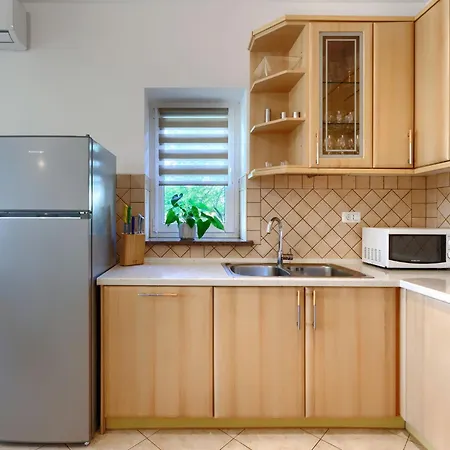 Mir By Interhome Vošteni